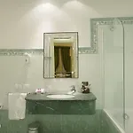 サン ルカ ホテル 3*