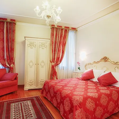 San Luca Отель