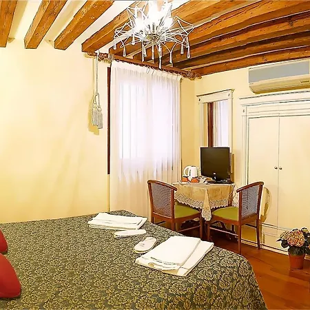 Отель San Luca 3*