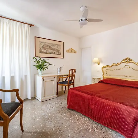 Hotel San Luca 3*