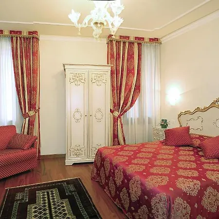 Ξενοδοχείο San Luca 3*