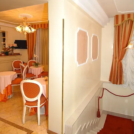 San Luca Otel 3*
